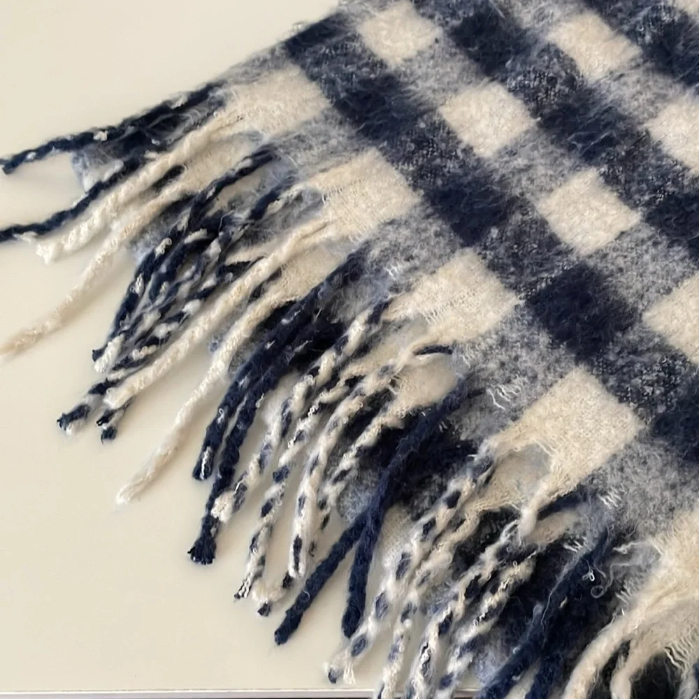 aerie furry distressed